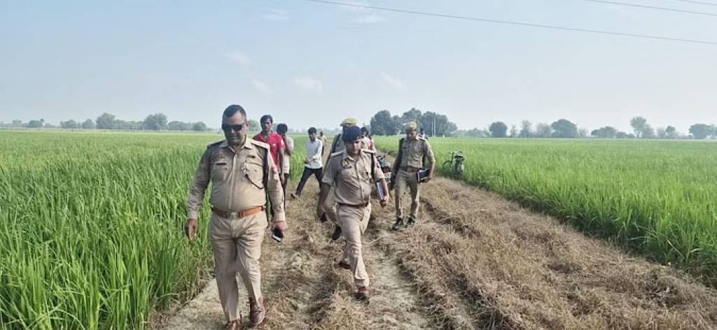किसान की धारदार हथियार से हत्या, खेत में पड़ा था शव