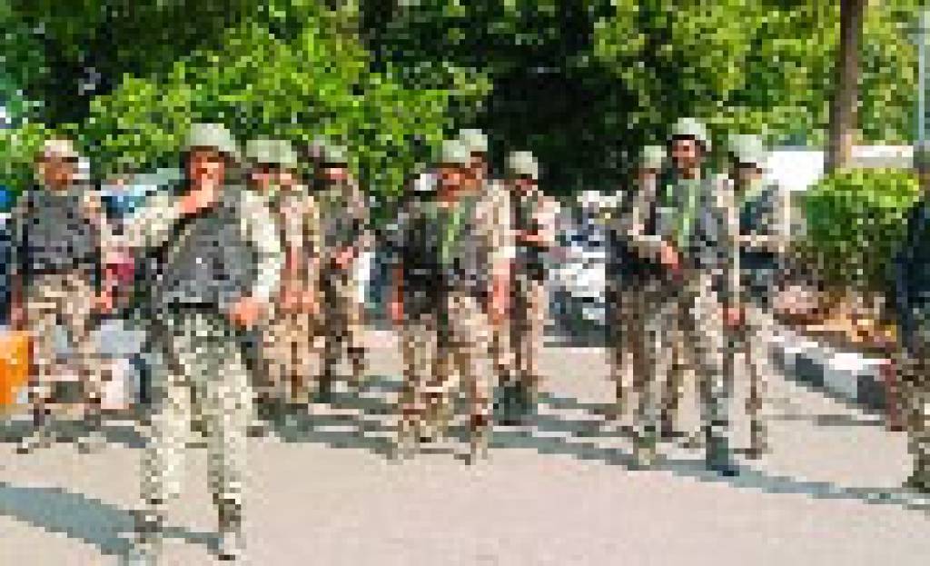 सीआरपीएफ स्कूलों को बम से उड़ाने की धमकी