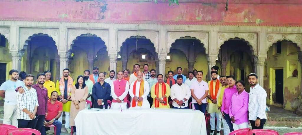 काशी के मंदिरों में गैर-हिंदुओं का प्रवेश हो वर्जित