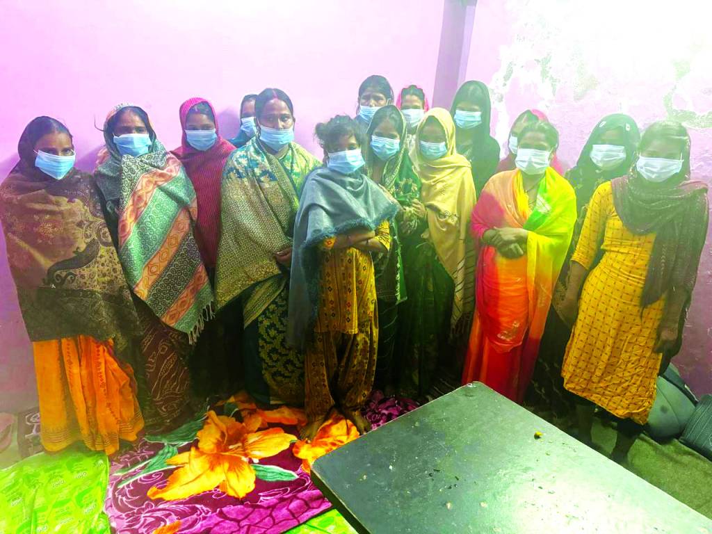 डोमरी कथा स्थल से पकड़ी गई 15 लुटेरी महिलाएं