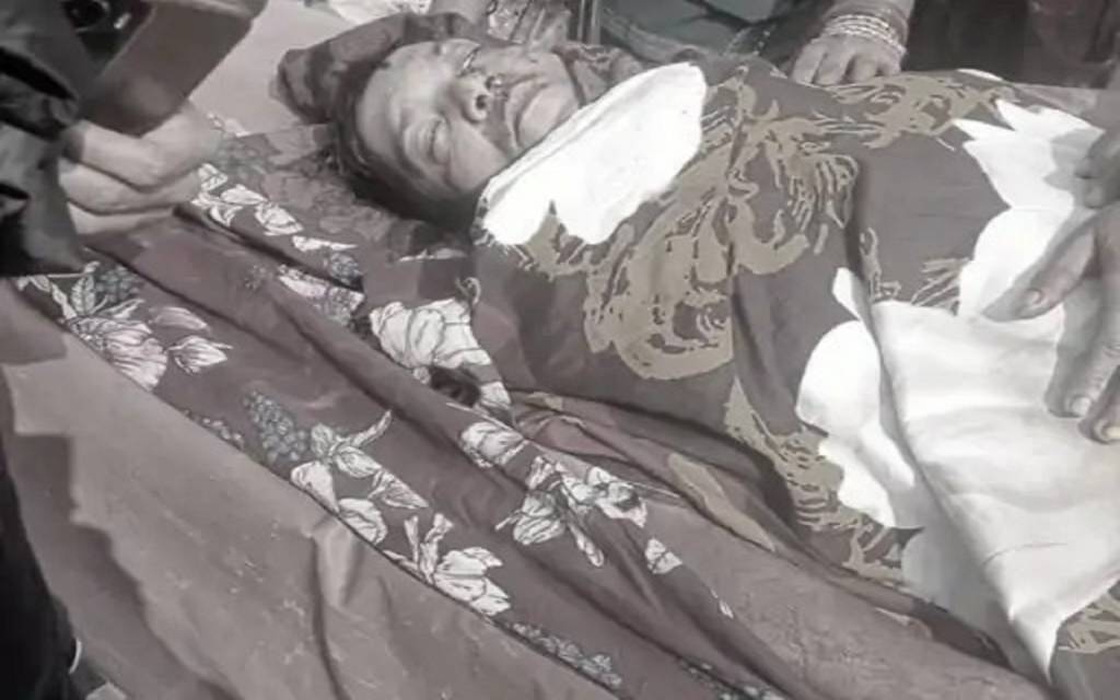 माँ दर्शन दो बोल पुजारी ने रेता अपना गाला