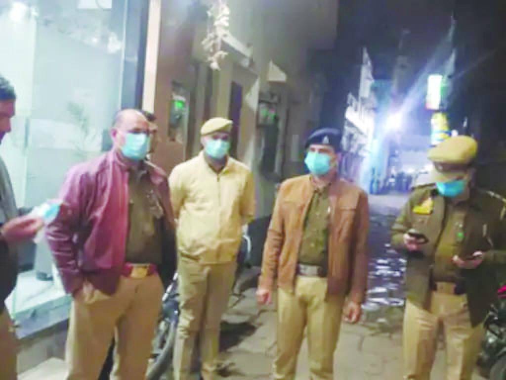 गेस्ट हाउस में मिला युवक का शव