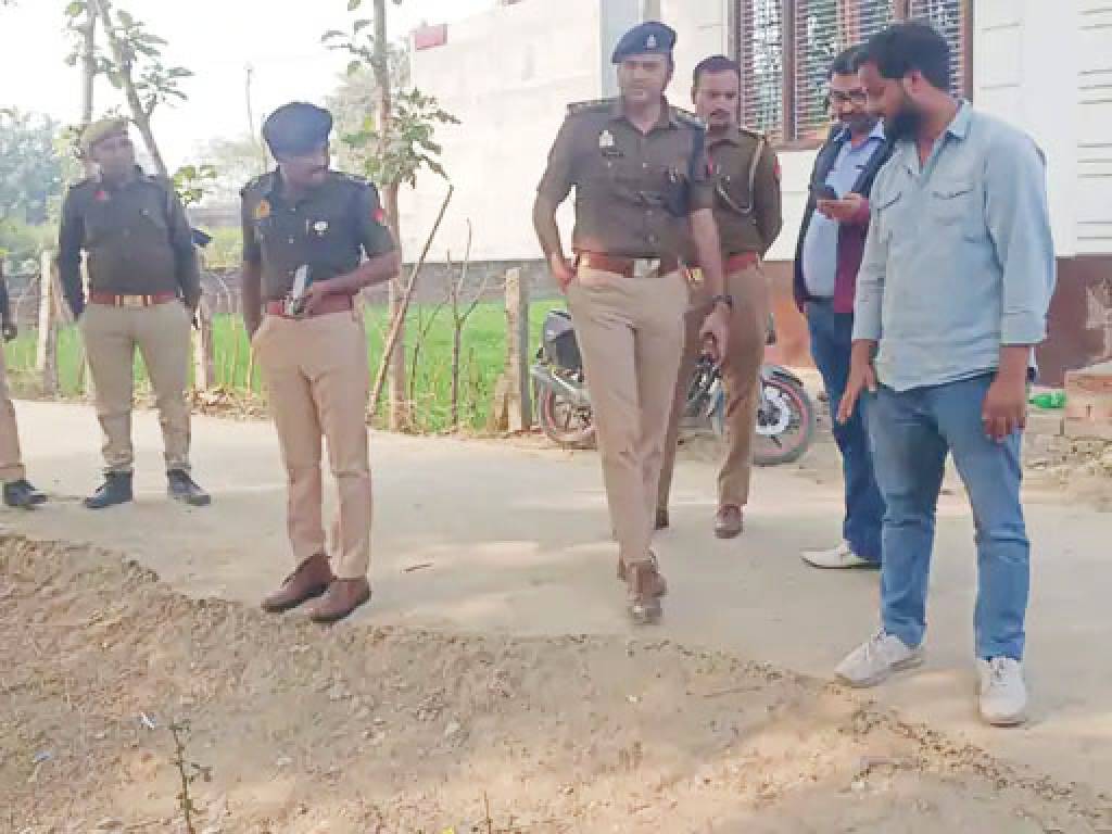 छात्र गुटों में मारपीट के बाद फायरिंग