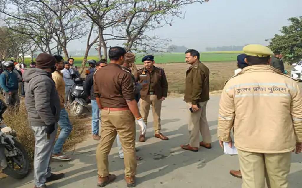 वाराणसी में महिला की सिर कूचकर नृशंस हत्या, नहर पुलिया पर फेका मिला शव