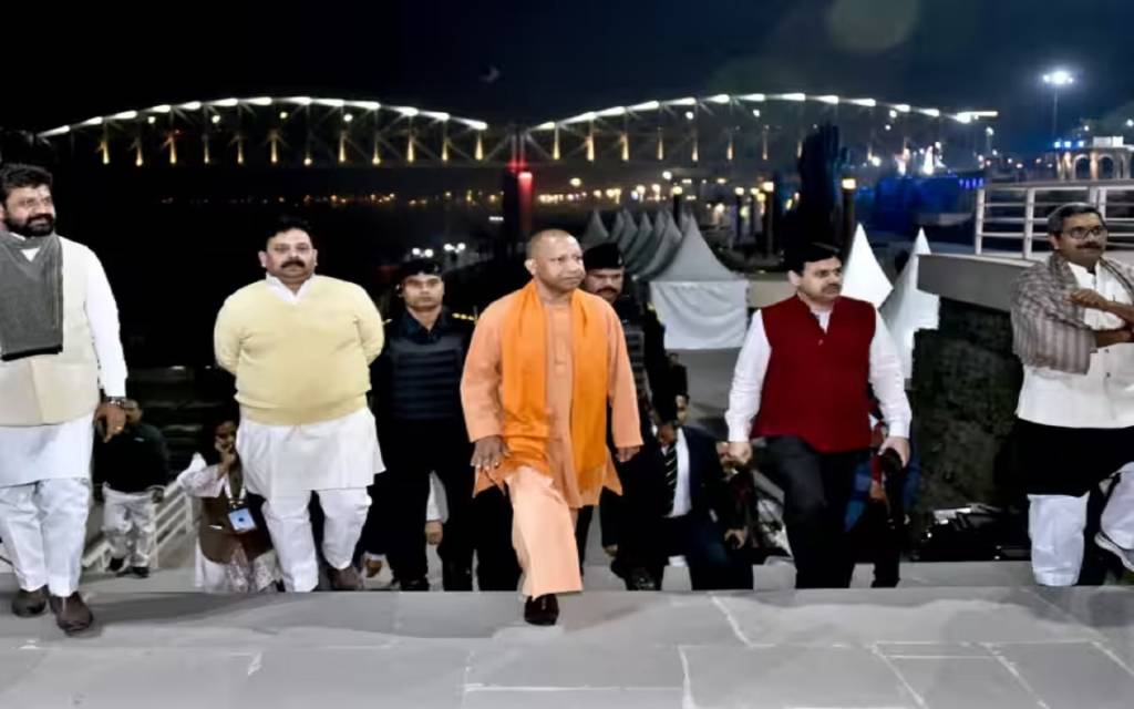 दो दिवसीय दौरे पर आज वाराणसी आएंगे सीएम योगी, बाबा विश्वनाथ के मंदिर में करेंगे दर्शन-पूजन, विकास कार्यों की करेंगे समीक्षा