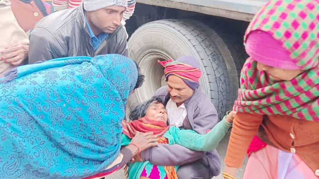 तेज रफ्तार ट्रेलर ने वृद्ध को कुचला, मौत
