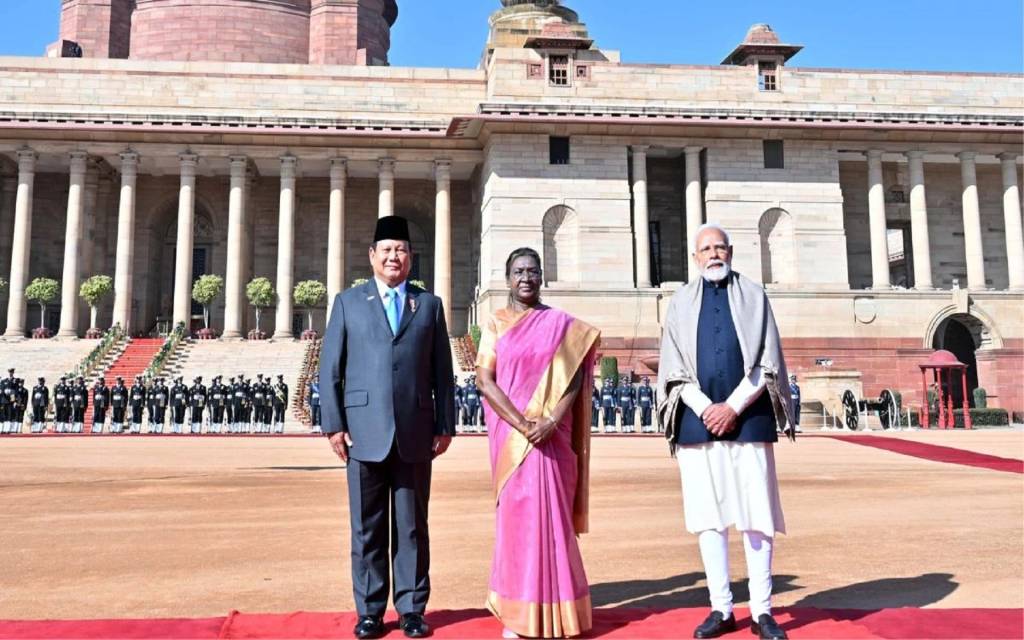 भारत पहुंचे इंडोनेशिया के राष्ट्रपति, द्रौपदी मुर्मू और PM मोदी ने किया स्वागत, गणतंत्र दिवस समारोह में होंगे मुख्य अतिथि