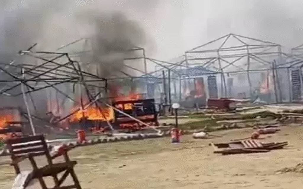 महाकुंभ: भगदड़ के अगले दिन मेला क्षेत्र में लगी आग, कई पंडाल जलकर के खाक