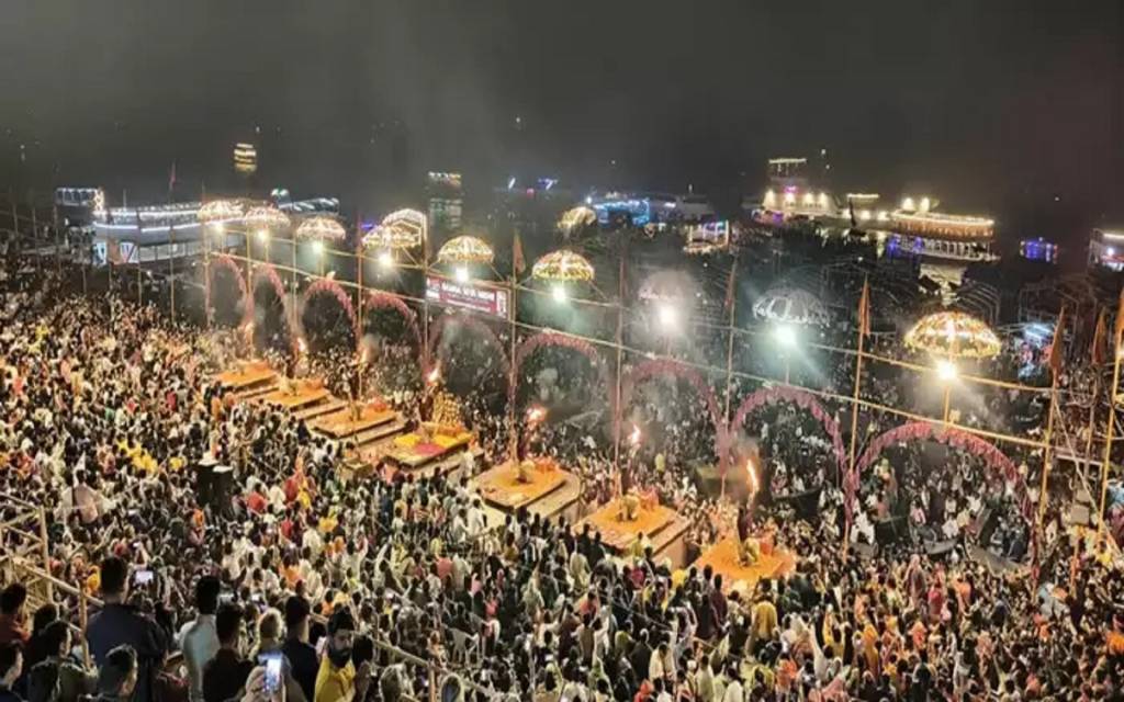 महाकुंभ स्नान के बाद अभी काशी न आएं श्रद्धालु, दशाश्वमेध घाट पर 5 फरवरी तक नहीं होगी गंगा आरती