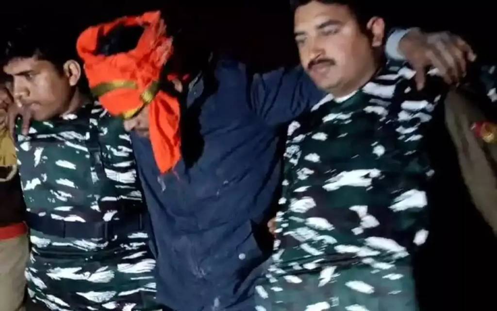 पुलिस मुठभेड़ में 25 हजार का इनामी हिस्ट्रीशीटर गिरफ्तार, साथी फरार