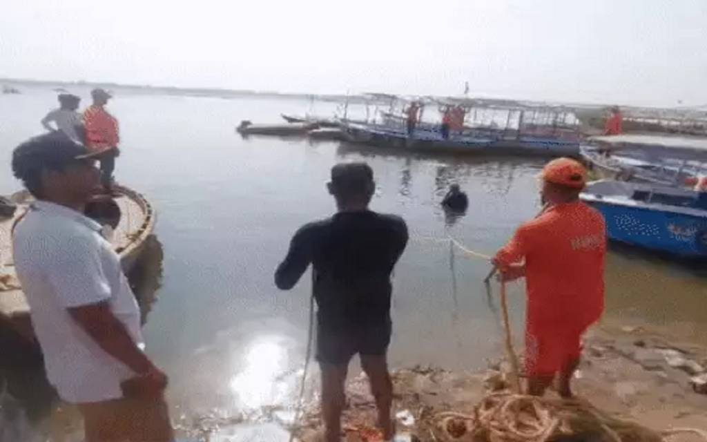 हरियाणा से काशी घूमने आए युवक की गंगा में डूबने से मौत, NDRF ने शवों को बाहर निकाला