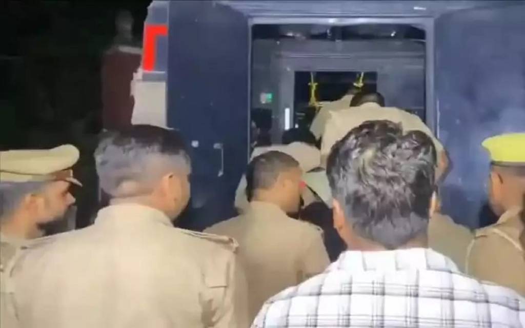 हवालात की हवा खाने गया गैंगरेप पीड़िता का आरोपी