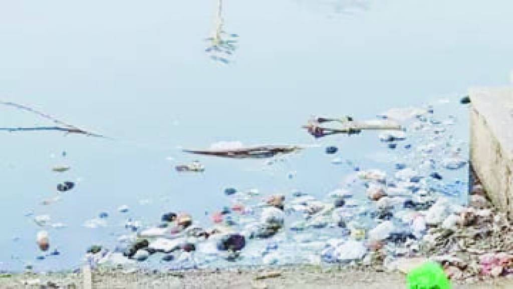 भ्रष्टाचार की आगोश में समा गया काशी का रामभट्ट तालाब