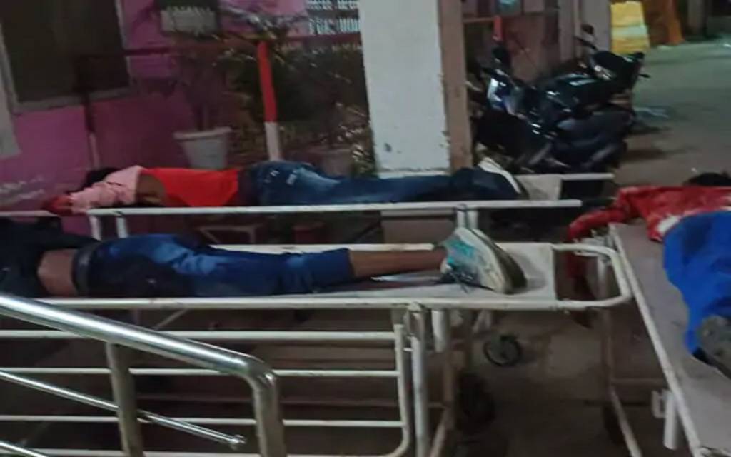 सोनभद्र में बारात जा रहे 3 युवकों की सड़क हादसे में मौत, अज्ञात वाहन ने मारी टक्कर
