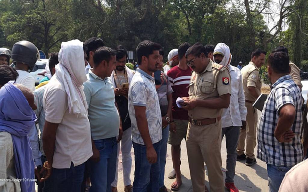 तेज रफ्तार डंपर ने छात्रा को कुचला मौके पर हुई दर्दनाक मौत, भाई घायल