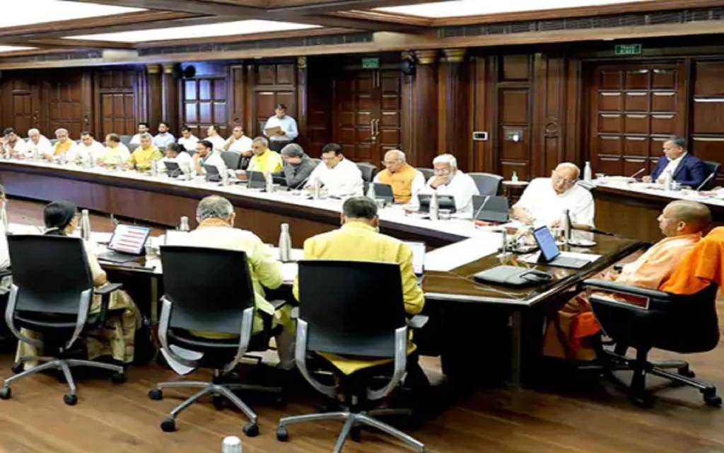 यूपी कैबिनेट की बैठक में 10 प्रस्तावों का मंजूरी, ऑपरेशन सिंदूर में सेना को दी बधाई