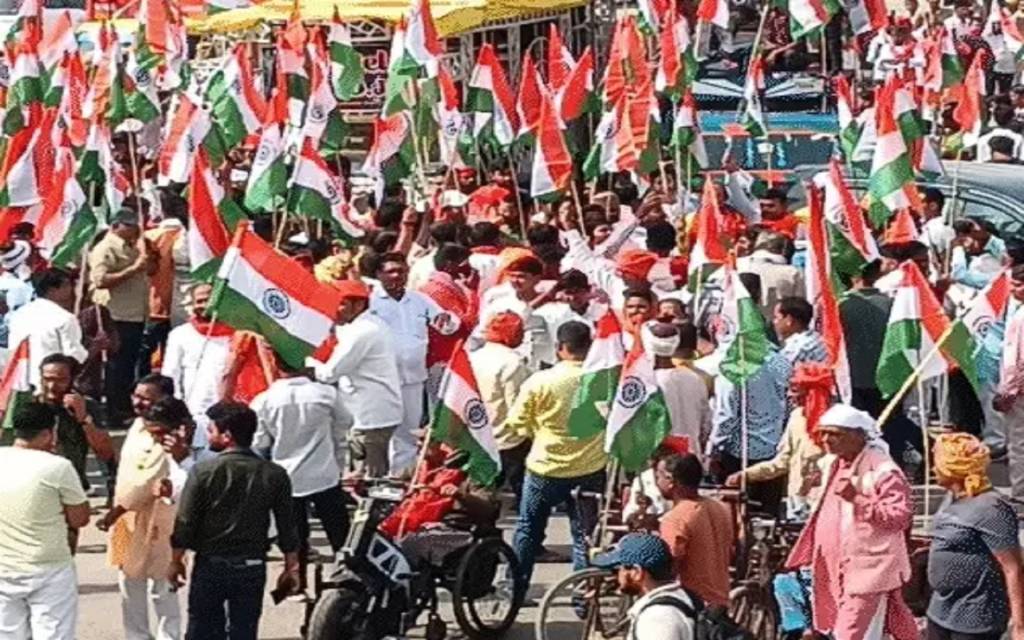 वाराणसी में ऑपरेशन सिंदूर की सफलता पर BJP ने निकाली तिरंगा शौर्य यात्रा, राष्ट्रीय ध्वज और भाजपा का झंडा लेकर जोश में नज़र आये कार्यकर्ताओं