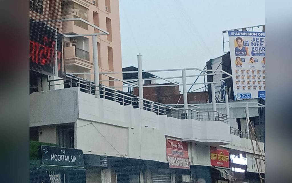 संजीव कुमार ने फिर लिया अवैध निर्माण का ठेका !