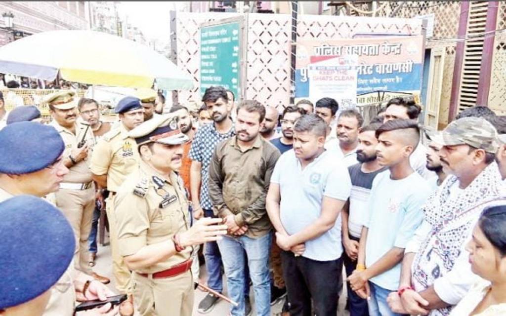 सीपी ने यातायात मित्रों से किया संवाद