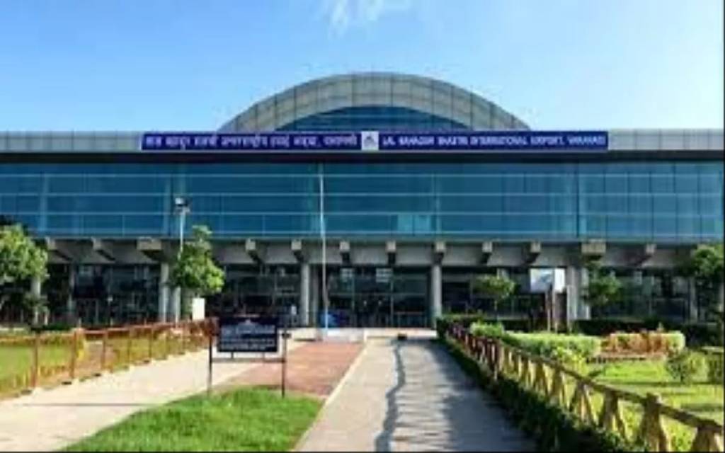 वाराणसी एयरपोर्ट पर यात्री के बैग से कारतूस बरामद, CISF ने किया गिरफ्तार 