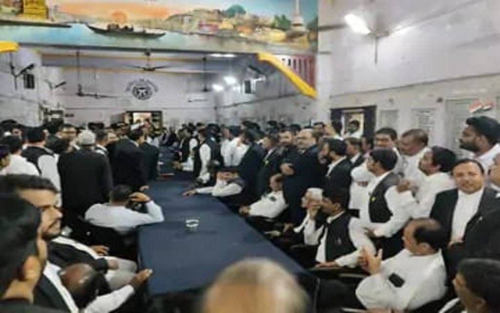 वकील-पुलिस विवाद पर अफसरों से बात करेगी टीम-11