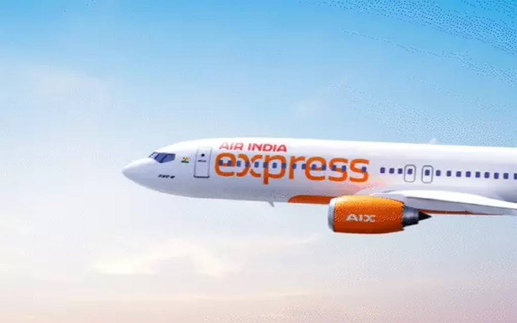 कॉकपिट का दरवाज़ा खोलने की कोशिश से हड़कंप, पायलट ने जताई अपहरण की आशंका