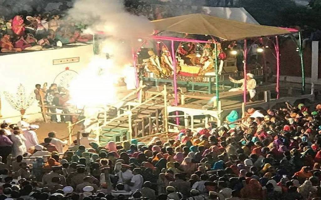 रामनगर में भोर की आरती कल