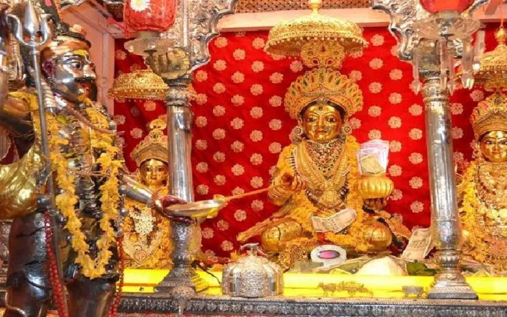 काशी में मां अन्नपूर्णा के स्वर्ण रूप के दर्शन के लिए भक्तों की उमड़ी भारी भीड़, दोपहर तक 1 लाख  श्रद्धालुओं ने किए दर्शन