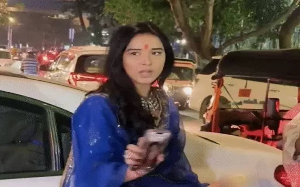 इंफ्लुएंसर तान्या मित्तल का वीडियो वायरल, पैपराजी और ड्राइवर से नोकझोंक बनी चर्चा का विषय